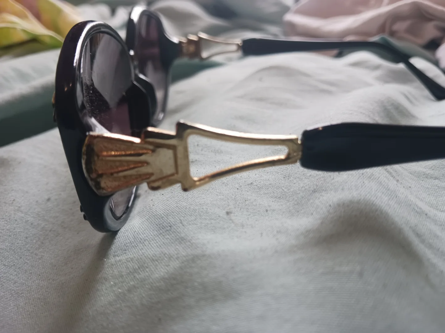 Black Sunglasses image indicator(2)