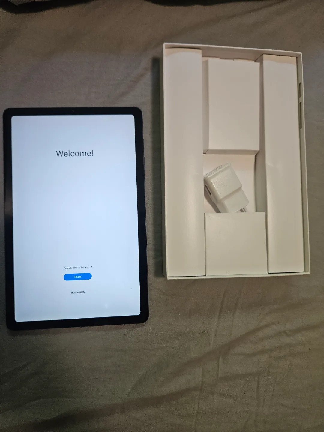 Samsung Galaxy Tab S6 Lite - like New in Box with Keyboard image indicator(7)