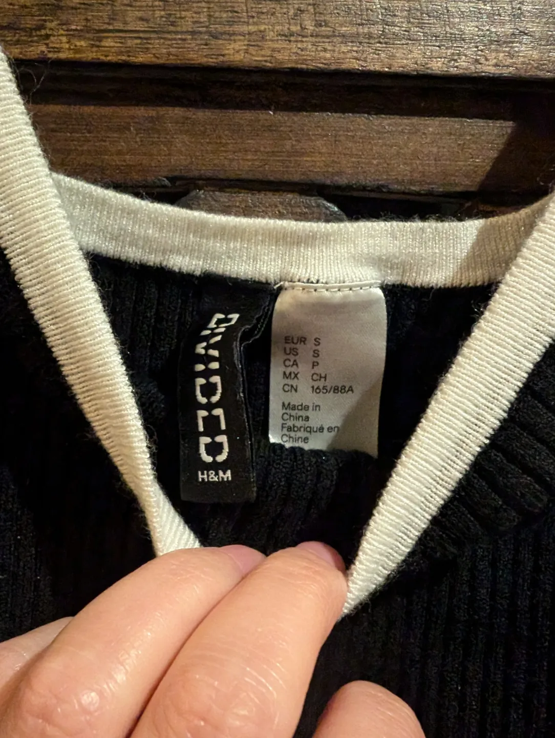 H&M Rib-Knit Crop Top image indicator(3)