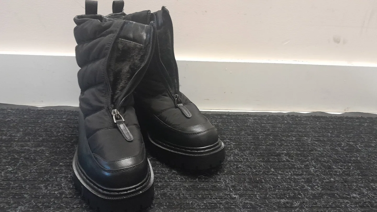 Black Quilted Platform Boots, thumbnail