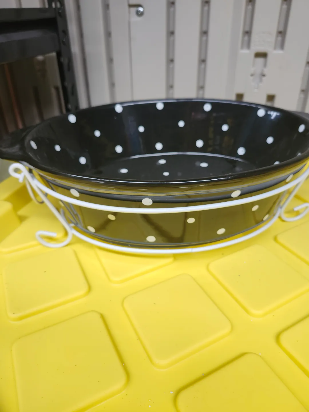 Black and White Polka Dot Baking Dish with Stand and hot plate thumbnail