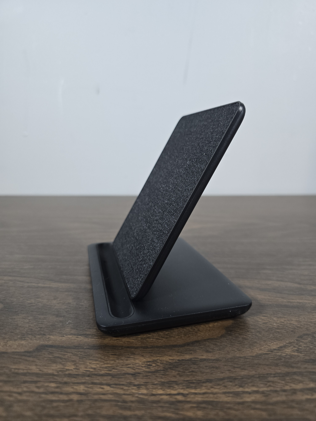 (New) Anker Wireless Charging Dock for Kindle Paperwhite - photo 2