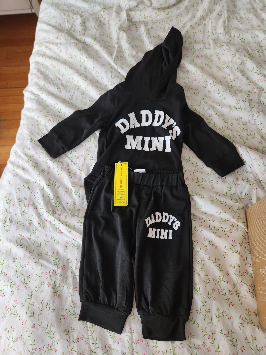 Baby Boy's Daddy's Mini Outfit - Hoodie and Pants Set #freecycle
