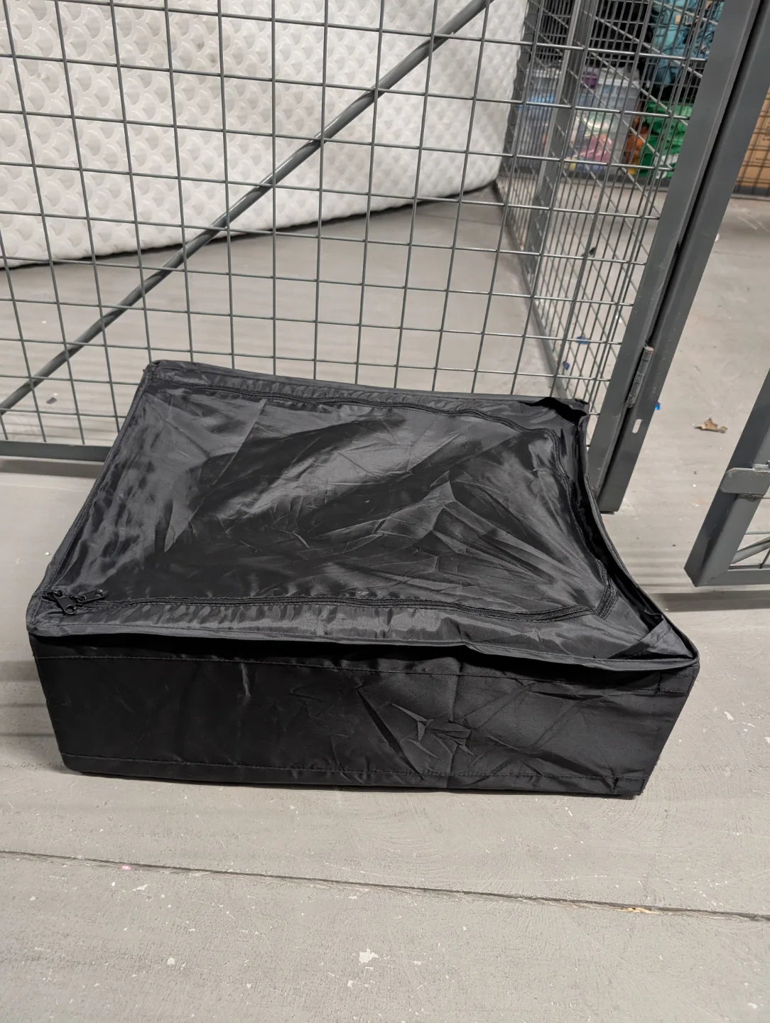 Black zippered storage bag 🧡 thumbnail
