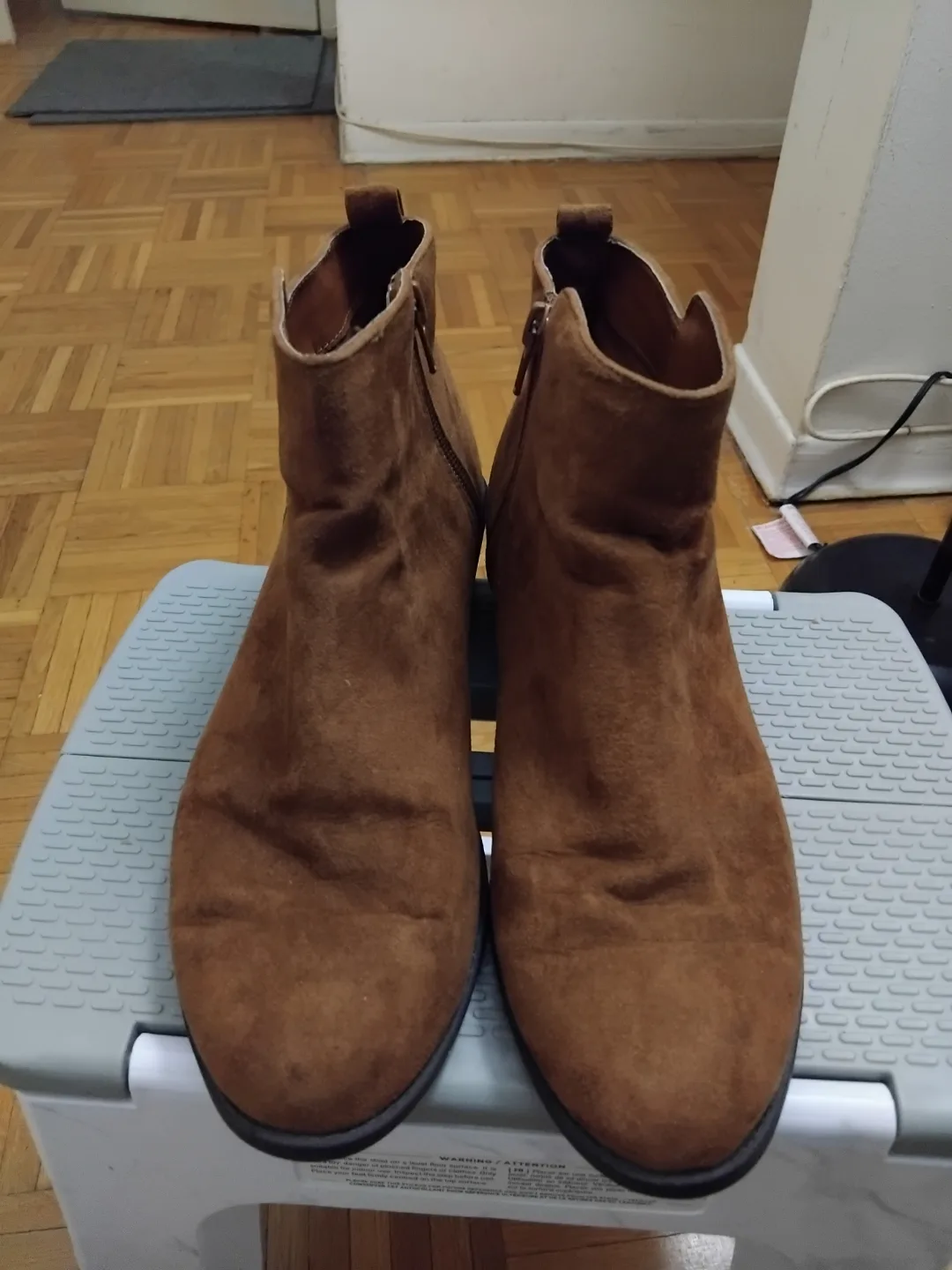 forever 21 leather ankle boots 8.5 image indicator(2)