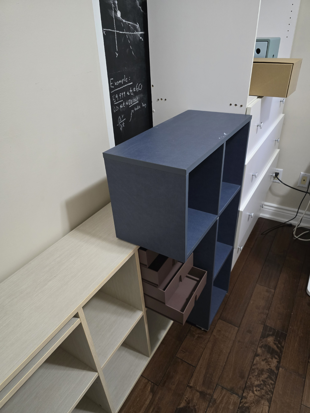 Set of 2 Cube Storage Shelves with Drawers - photo 5