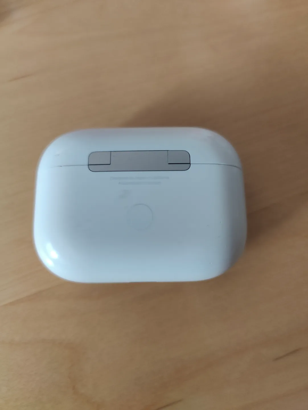 Apple AirPods PRO 2 - 2nd Gen Charging Case image indicator(2)