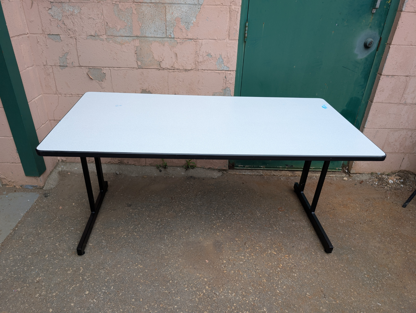White rectangular table, 60" by 30", Free delivery - photo 2