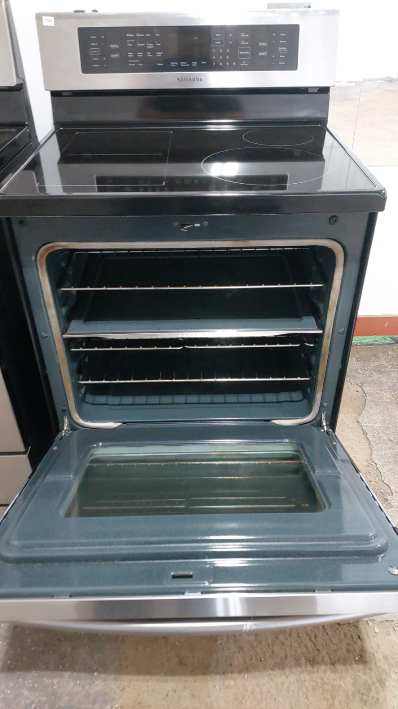 Samsung Electric Range - photo 3