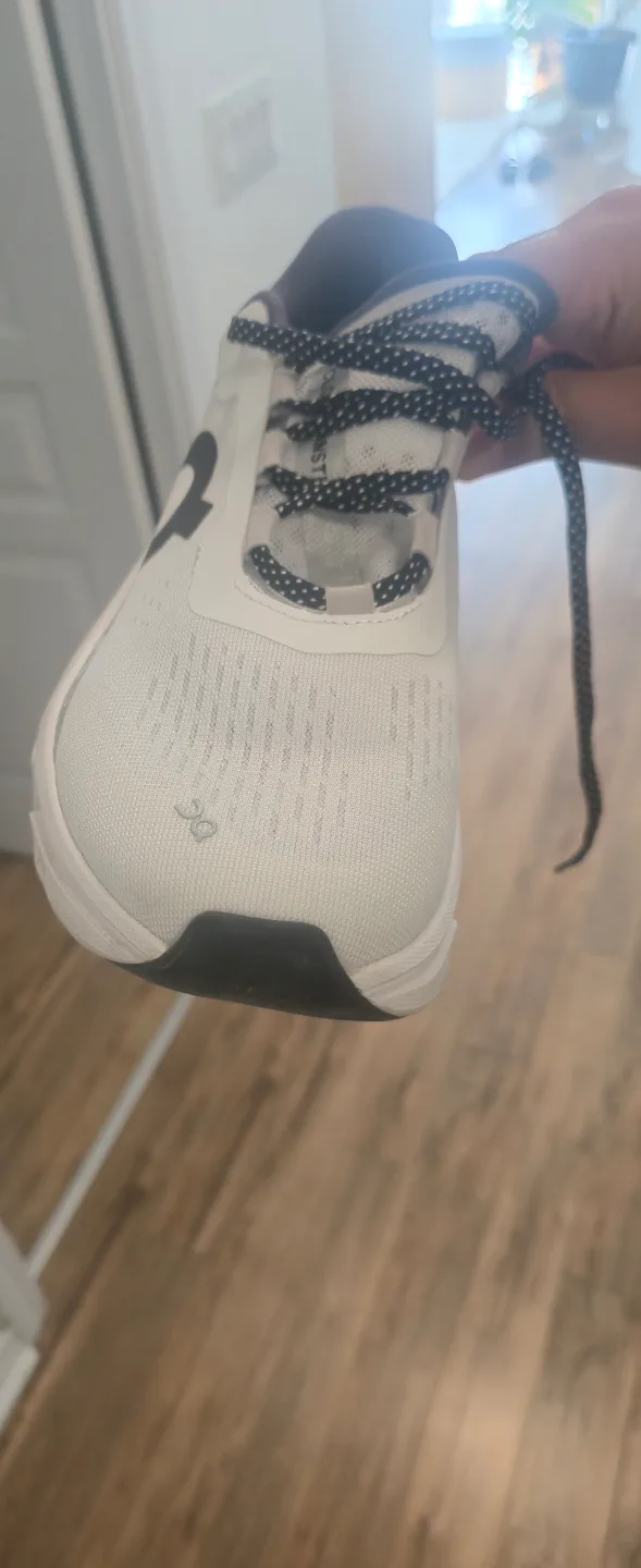 On Cloudmonster Running Shoes - Women's Size 8.5 image indicator(2)