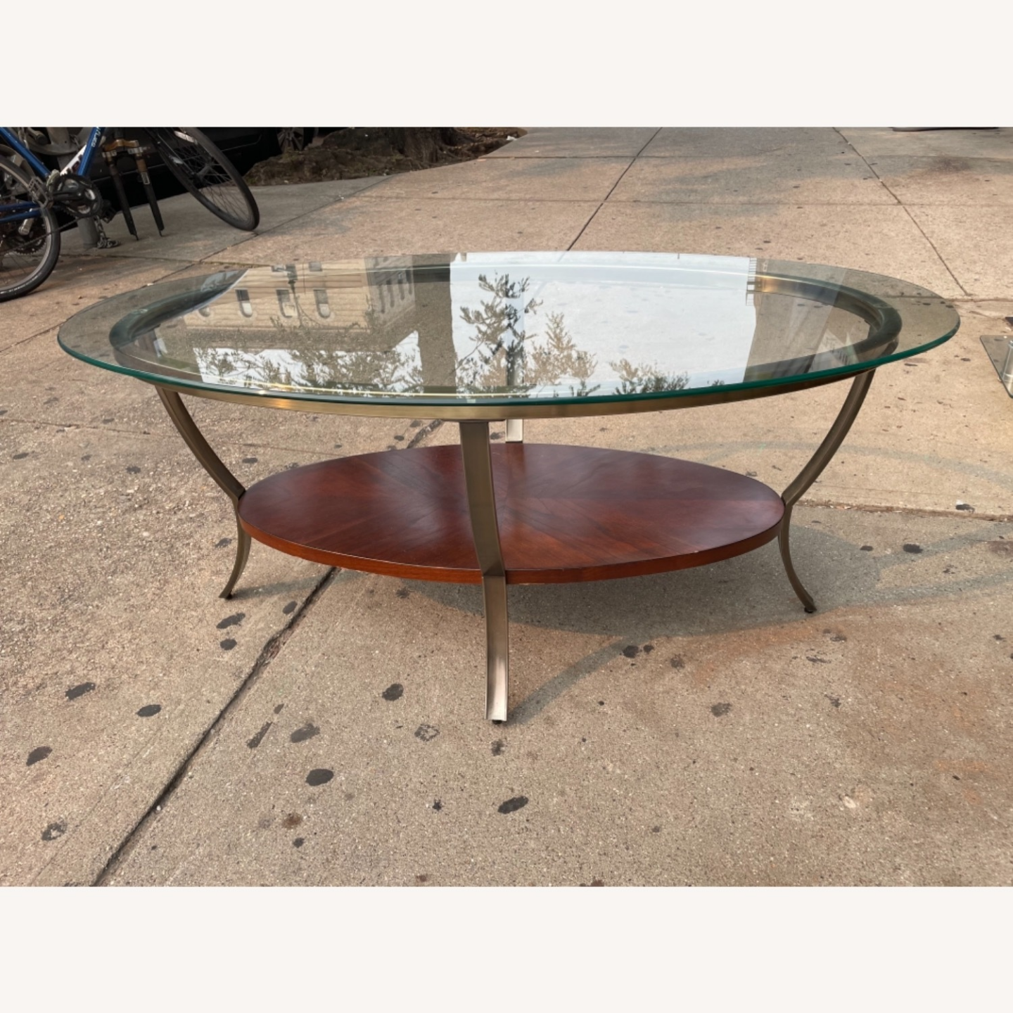 Glass & Metal Coffee Table Elegant and Modern - photo 2