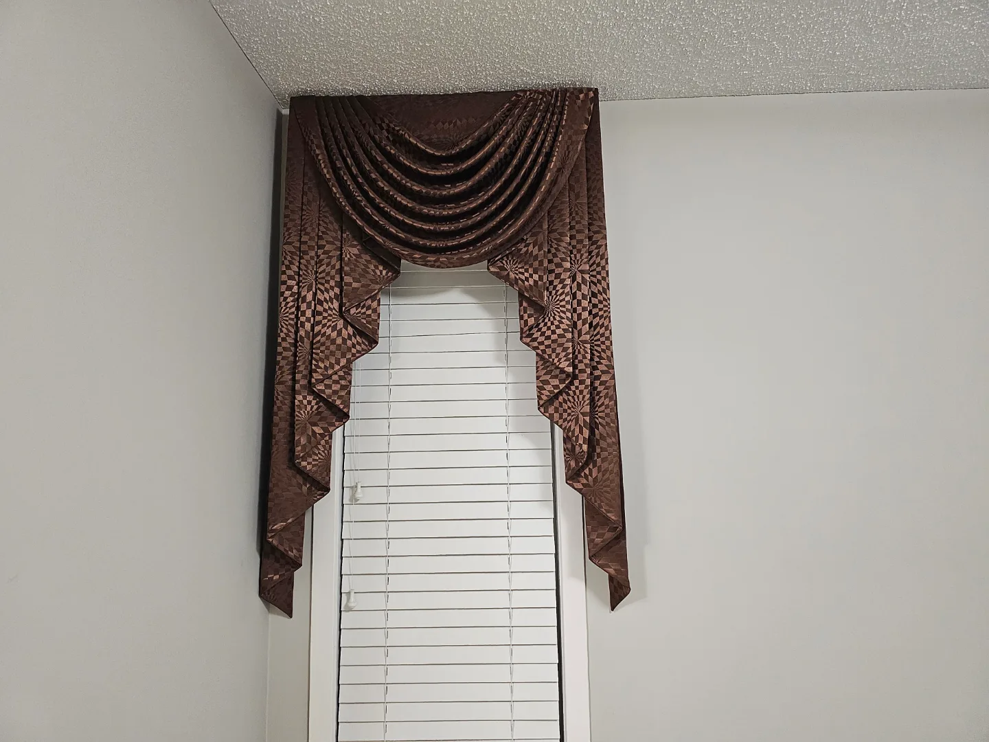Elegant Brown Window Valances image indicator(9)
