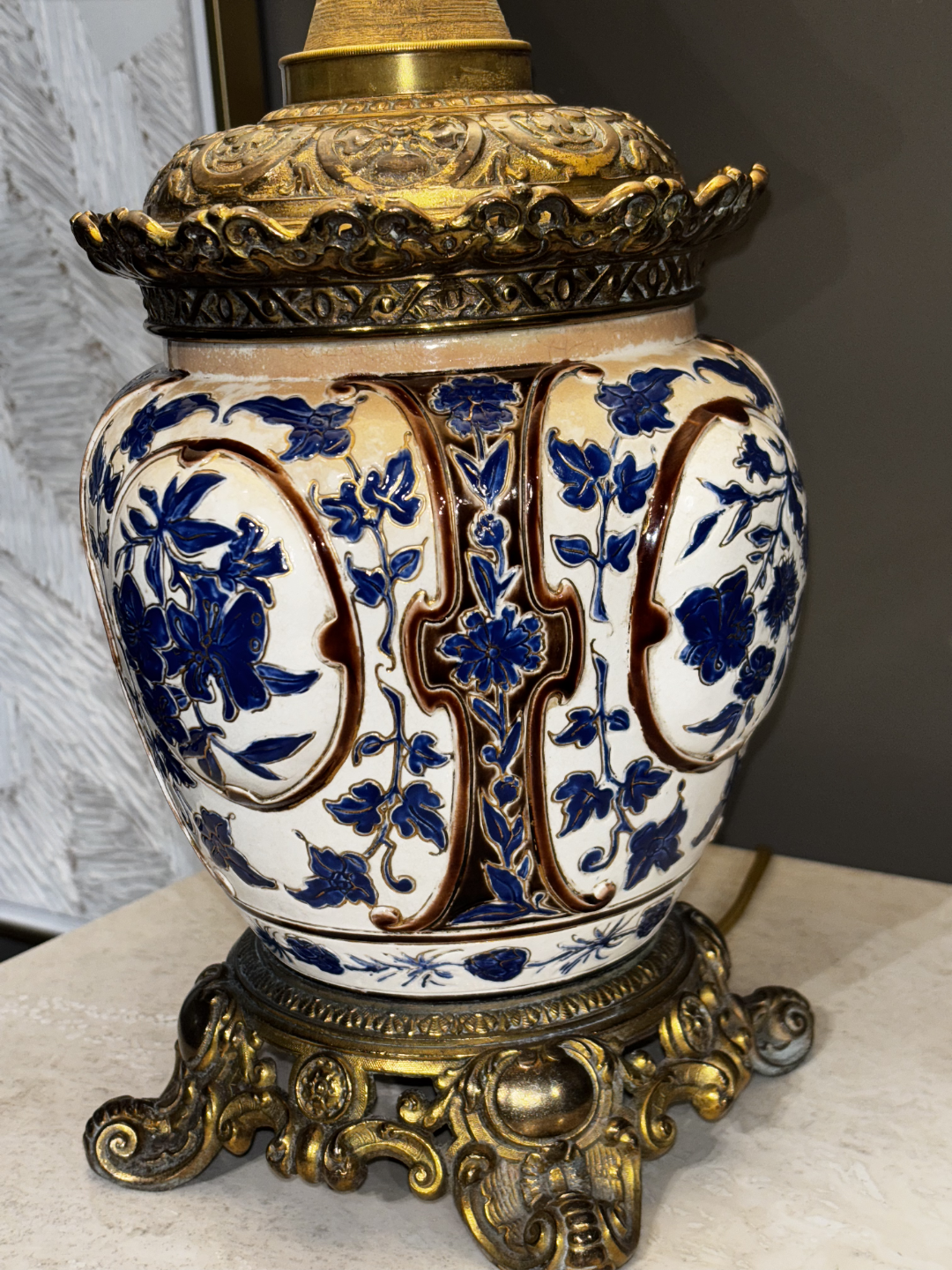Antique porcelain and bronze blue and white table lamp - photo 4