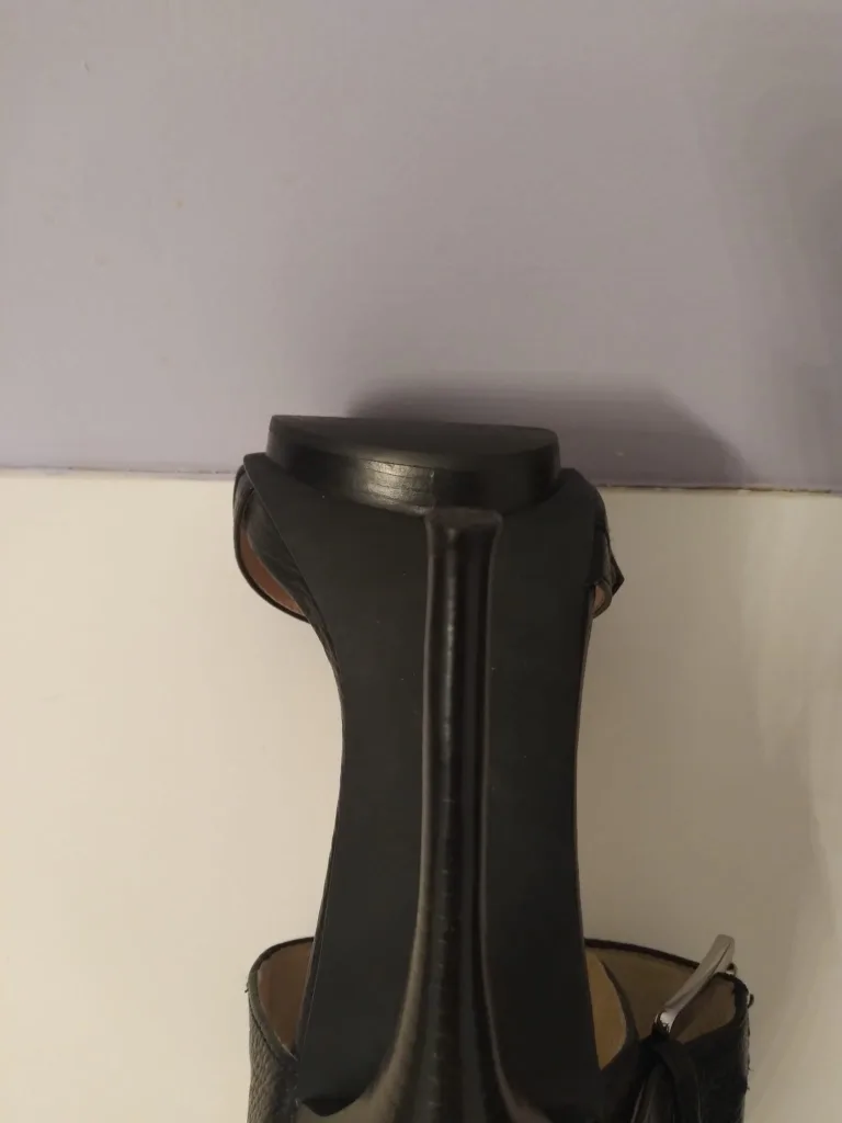 Authentic Michael Kors Faith Sandal Black sz 10 image indicator(3)