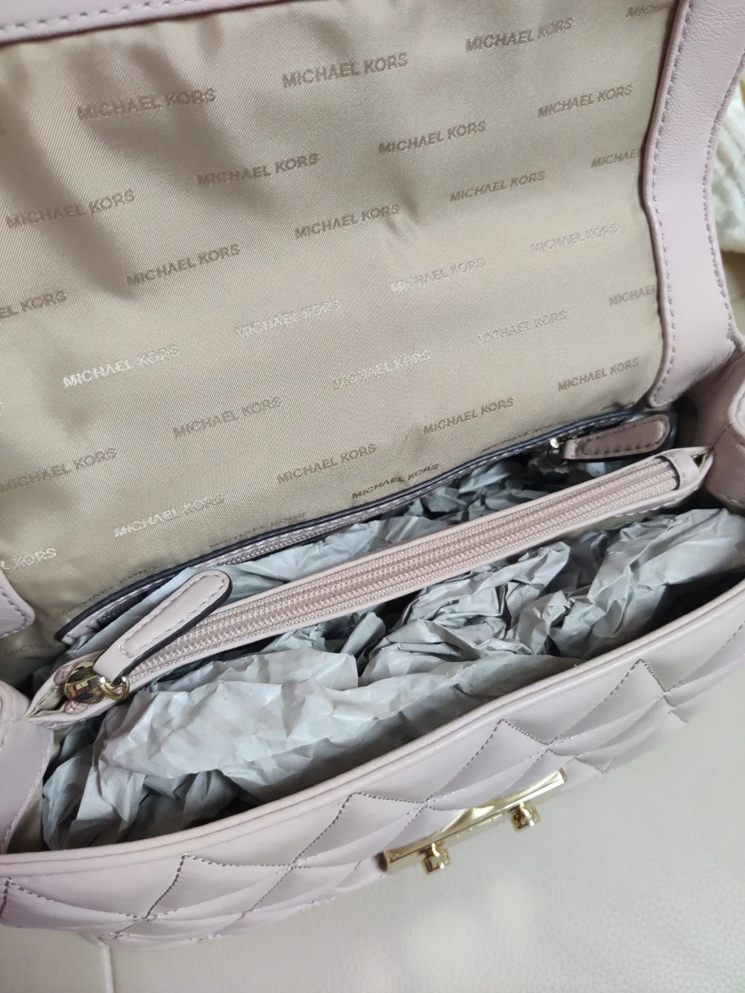 Michael Kors Pale Pink Shoulder/Crossbody Leather Bag image indicator(3)