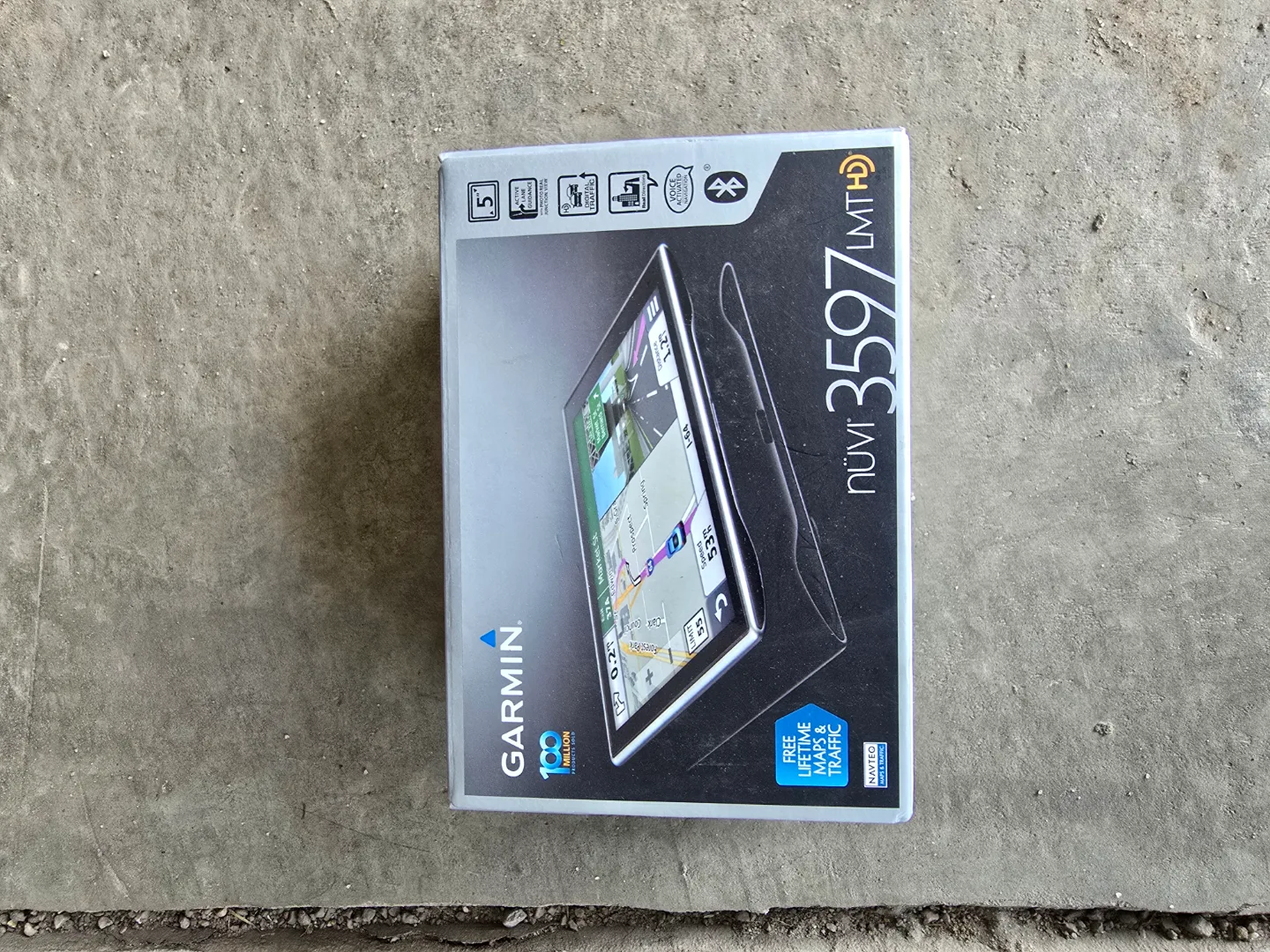 Garmin Nuvi 3597LMT GPS Navigator thumbnail