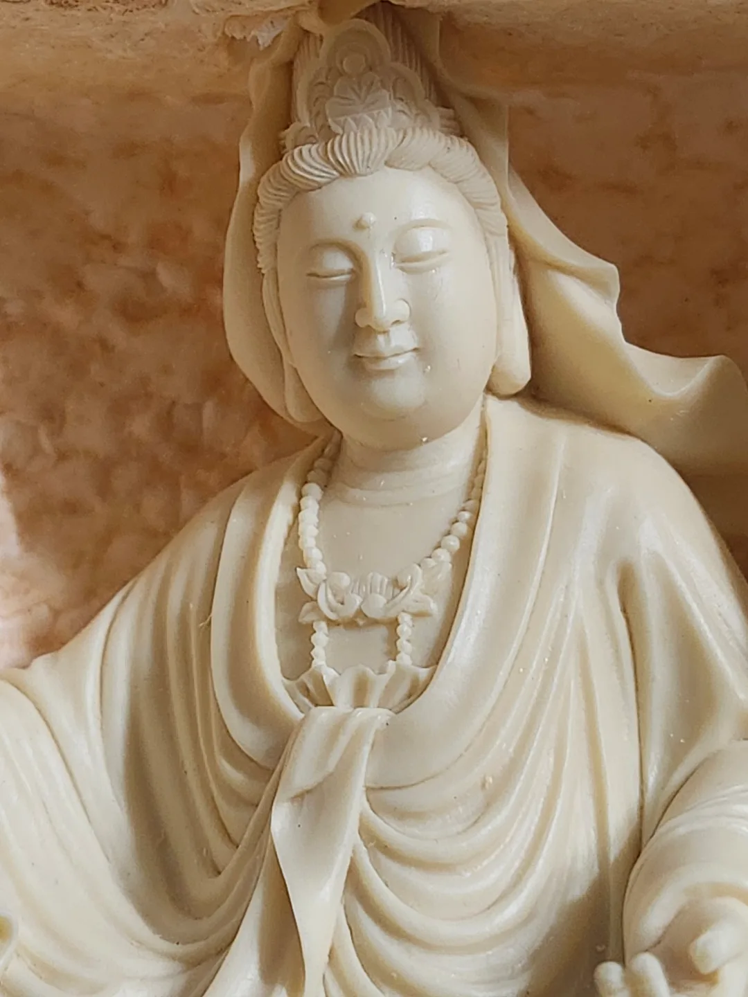 Guan Yin Statue Figurine thumbnail