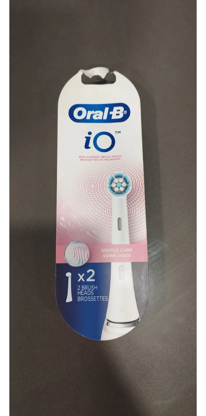 Oral-B io Gentle Care Replacement Brush Heads (2 Pack) thumbnail