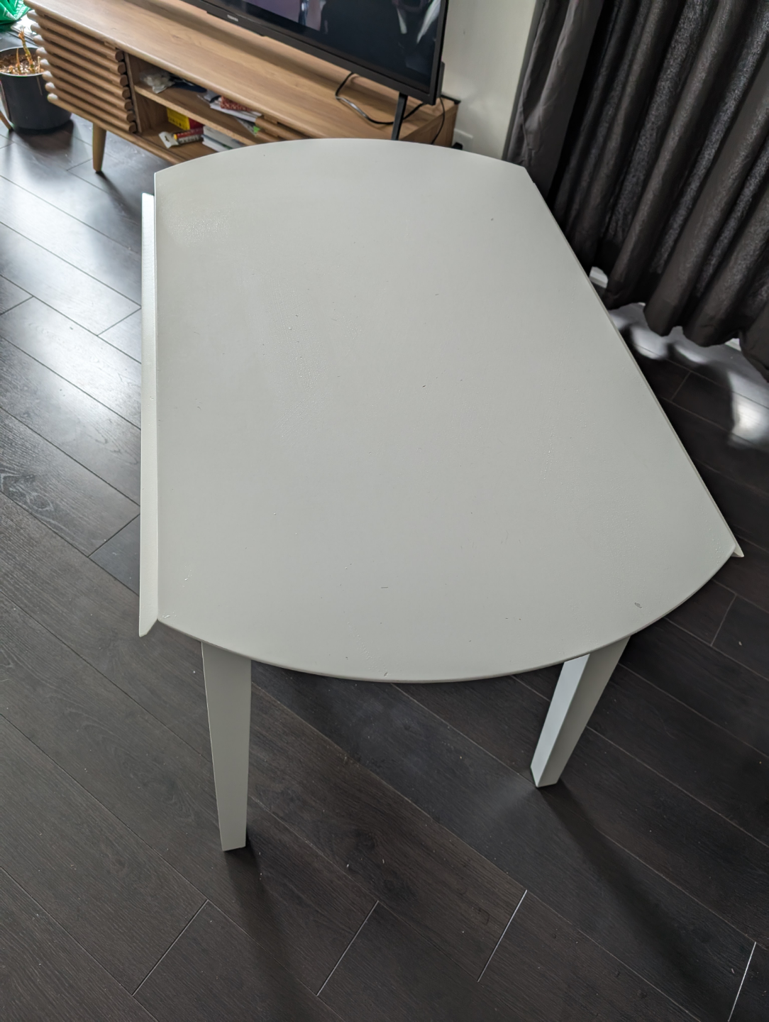 White Round Drop Leaf Dining Table - photo 5