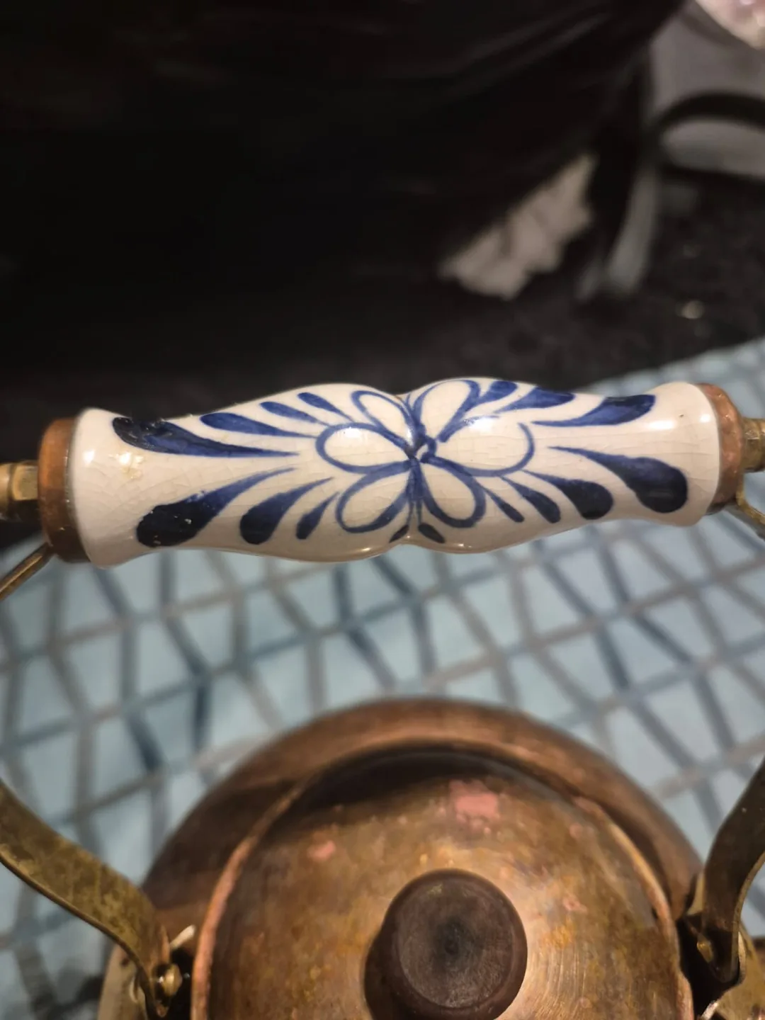 Vintage Copper Kettle with Ceramic Handle image indicator(4)