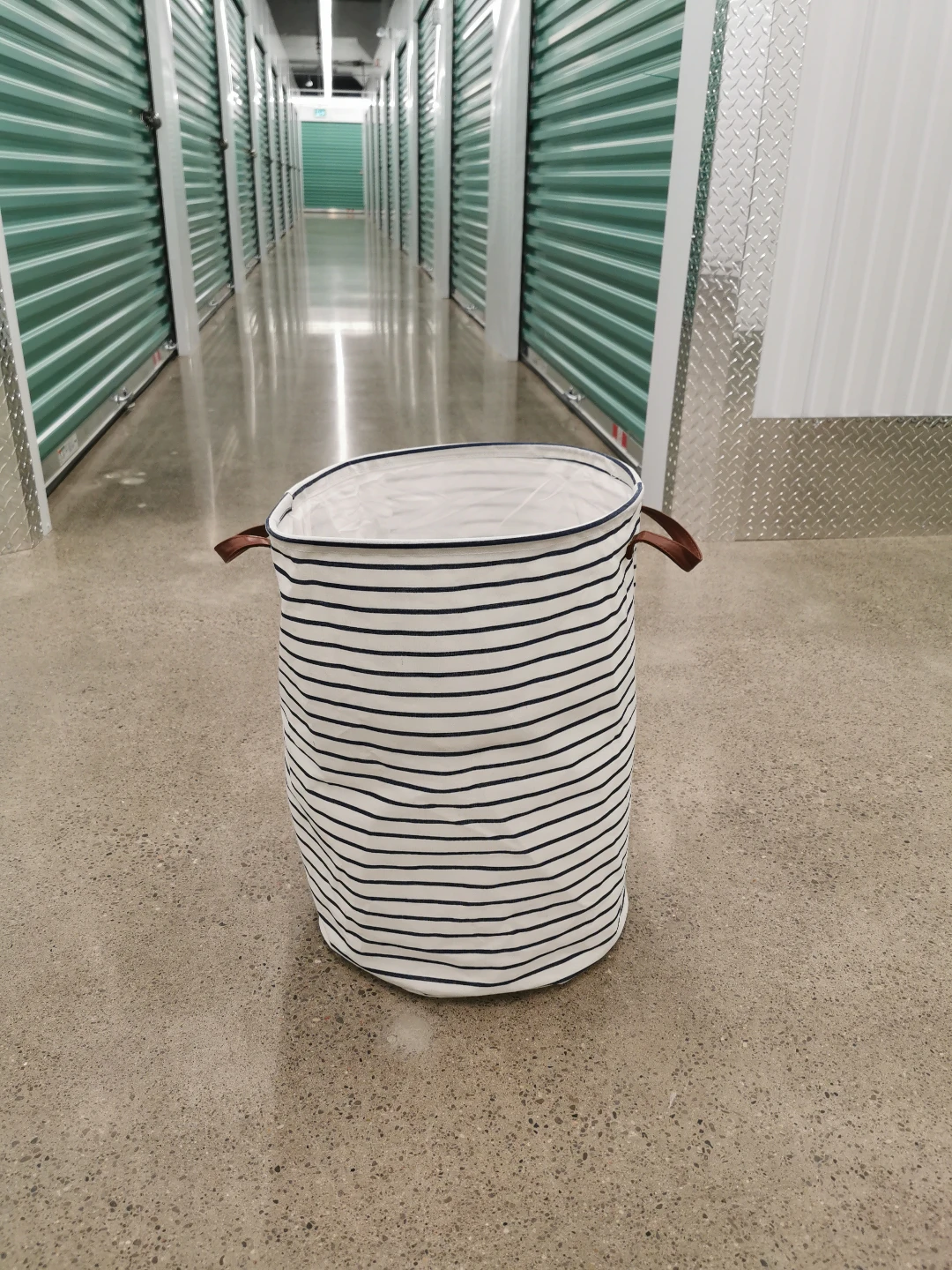 Dokehom Striped Laundry Basket