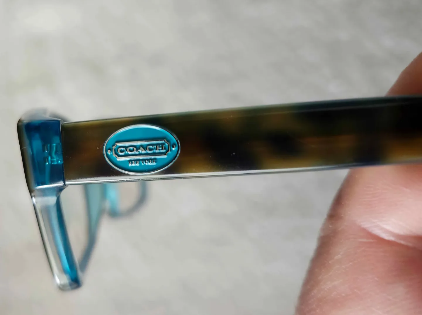 Coach prescription glasses. Only few months old and gently used. image indicator(3)