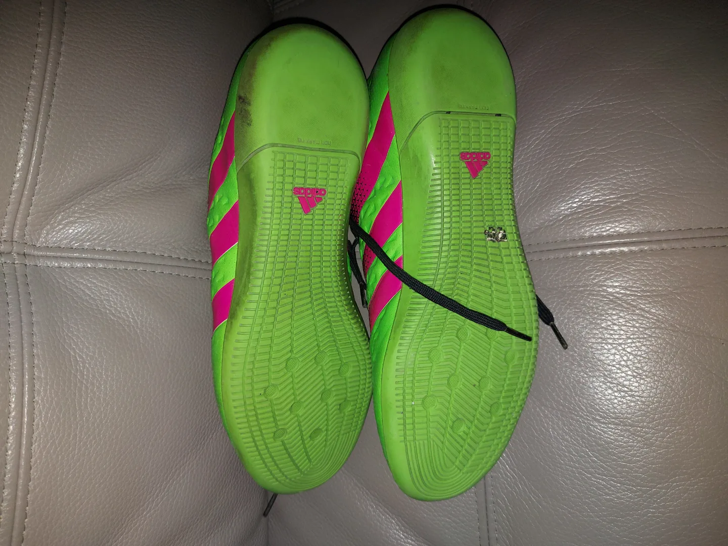 Adidas Shoes image indicator(4)