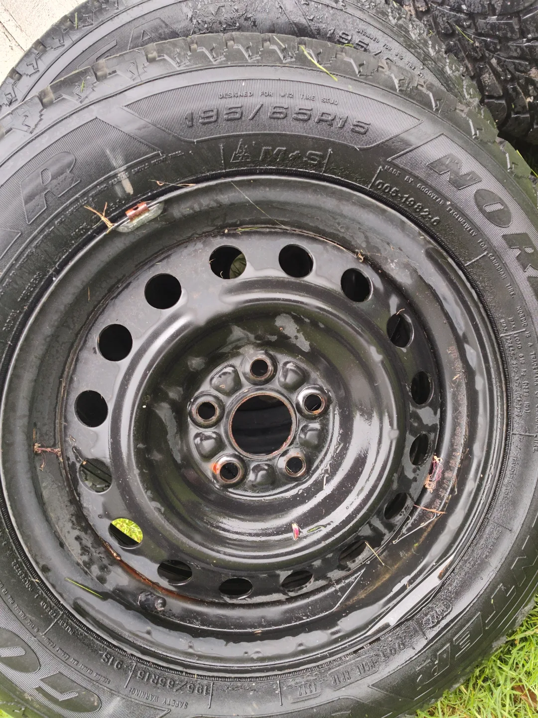 Used Goodyear Nordic Winter Tires -🏒 Size P195/65R16 image indicator(2)