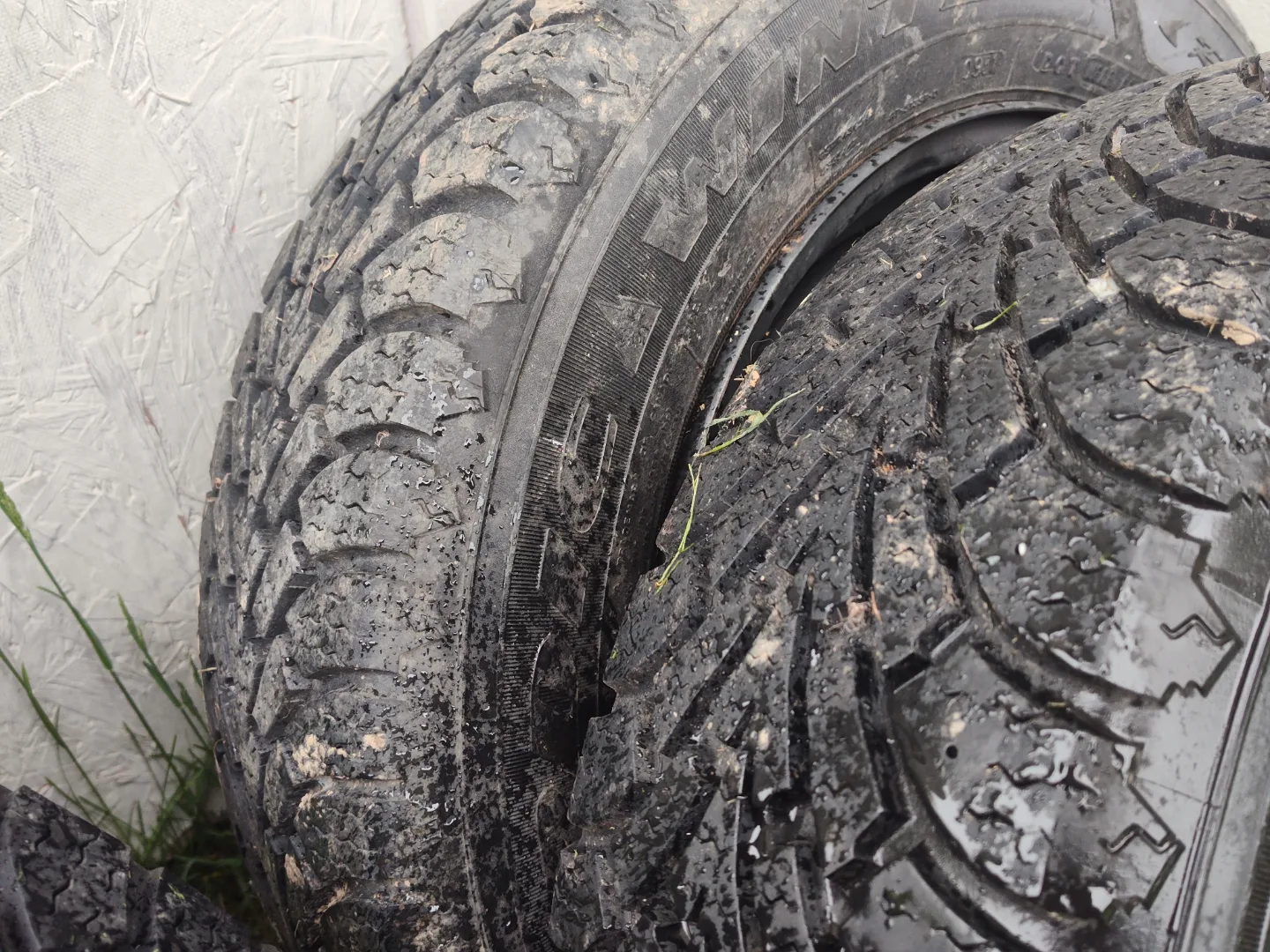 Used Goodyear Nordic Winter Tires -🏒 Size P195/65R16 image indicator(4)