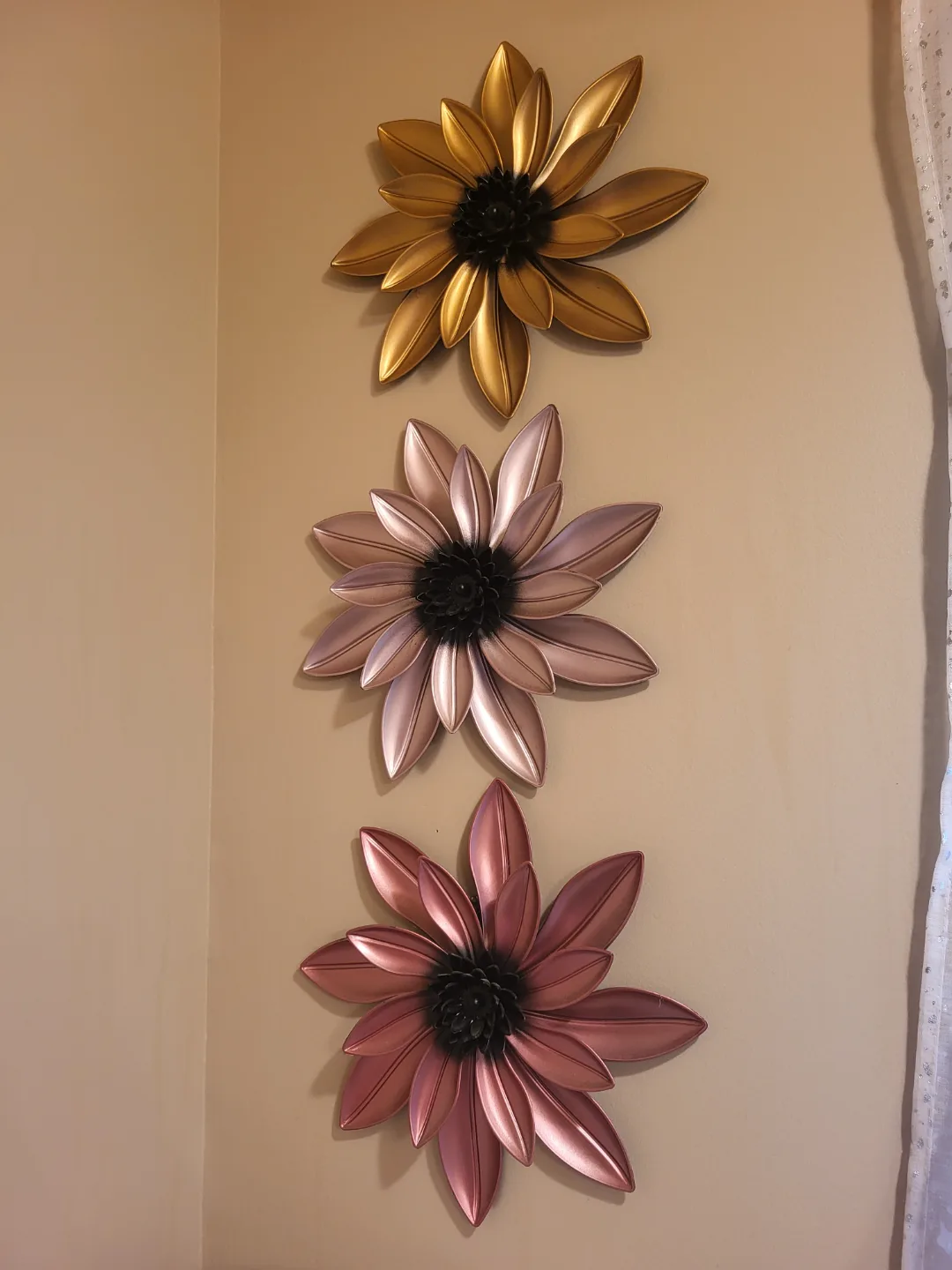 Set of 3 Metallic Flower Wall Decor thumbnail