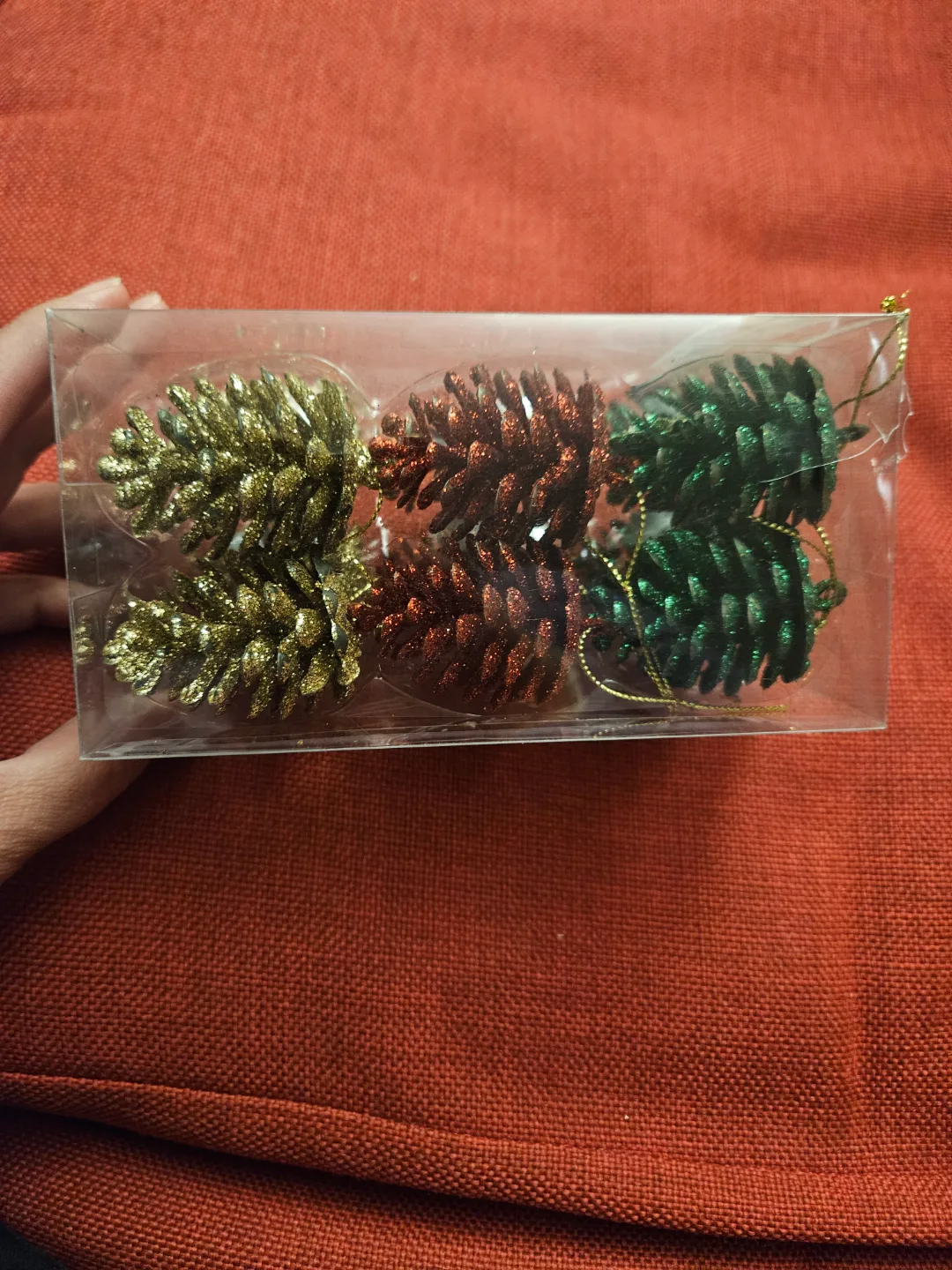 Set of 6 Glittery Pine Cone Ornaments #freecycle image indicator(3)