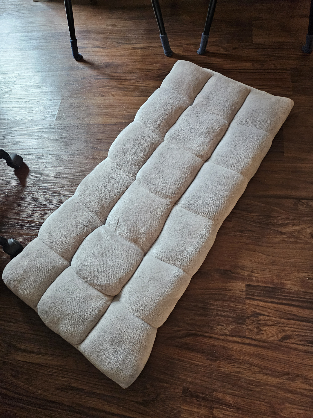 Adjustable floor seat - photo 2