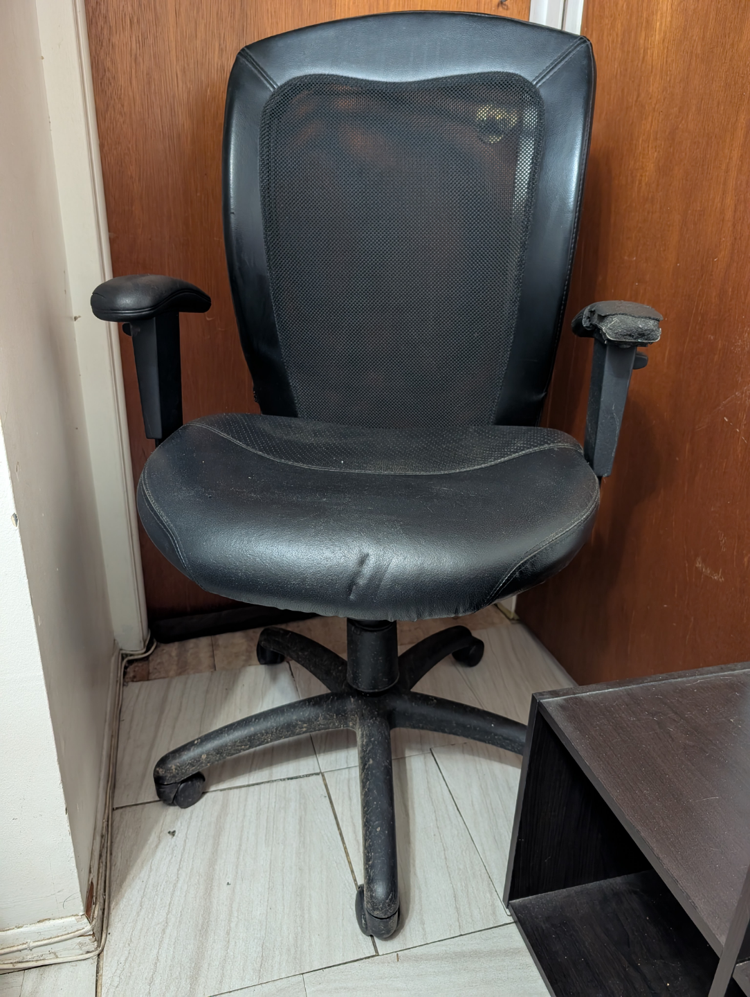 Black Mesh Office Chair