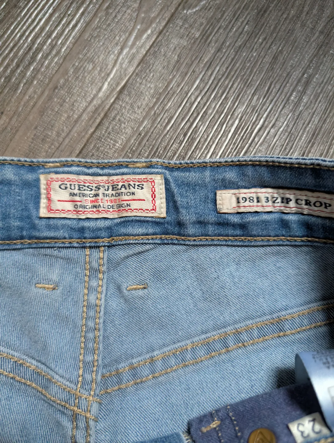 GUESS Jeans 1981 3Zip Crop image indicator(2)