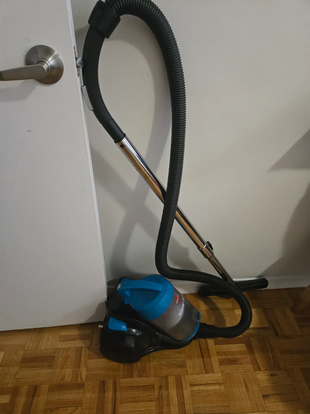 Bissell Powerforce Vacuum thumbnail