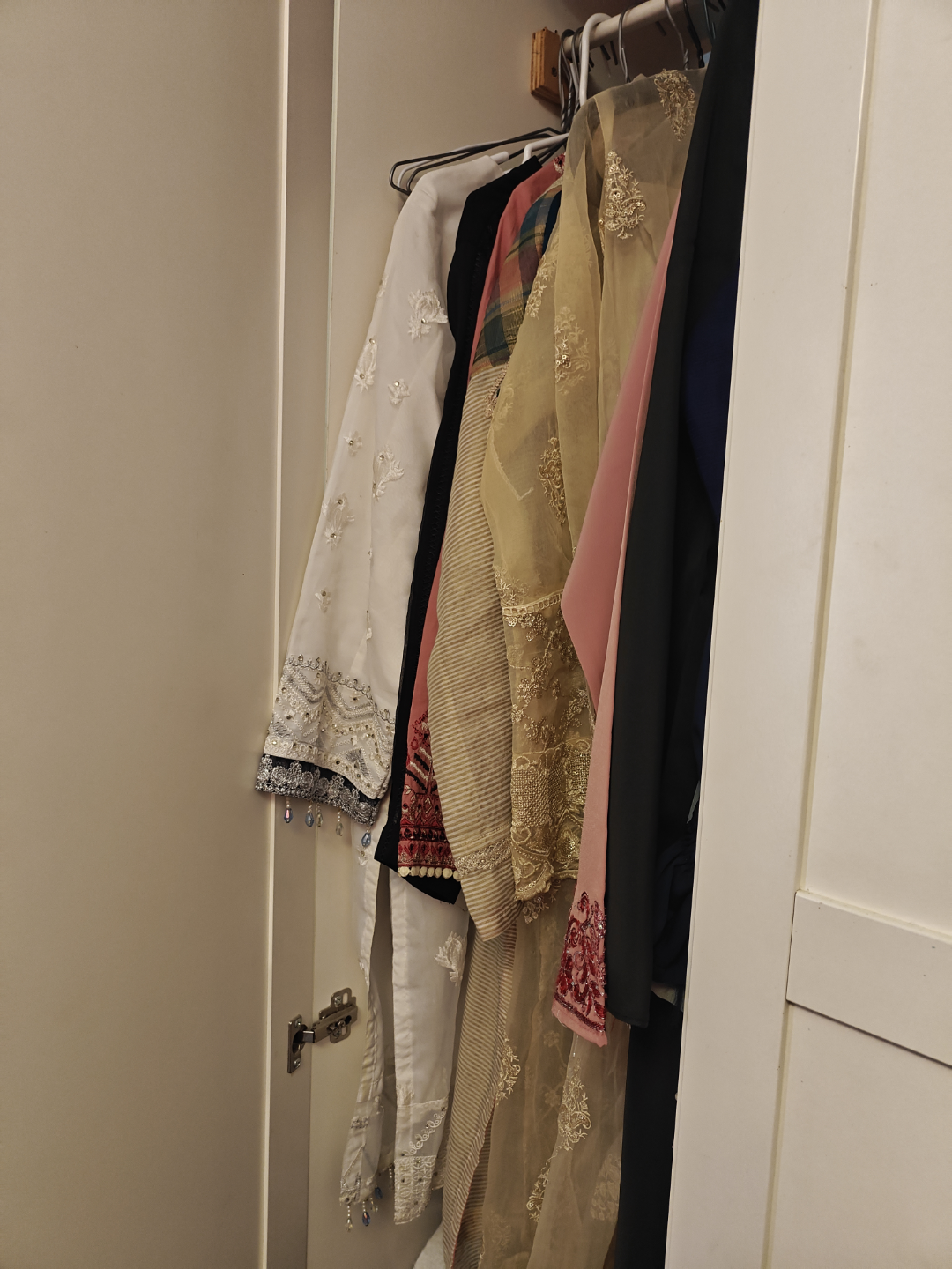 Ikea hemnes discontinued 3 door wardrobe - photo 3