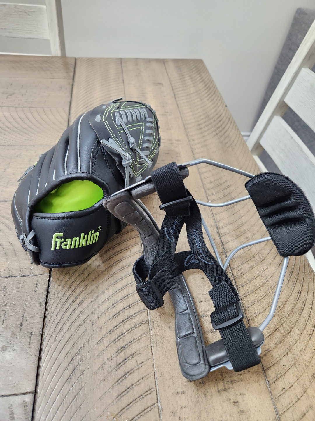 Youth Softball Glove and Face Shield - photo 2
