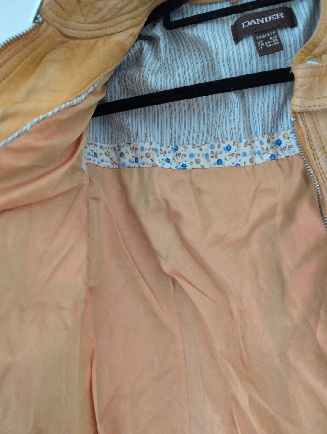 Danier Women's Moto Leather Jacket -  2XS/XS image indicator(5)