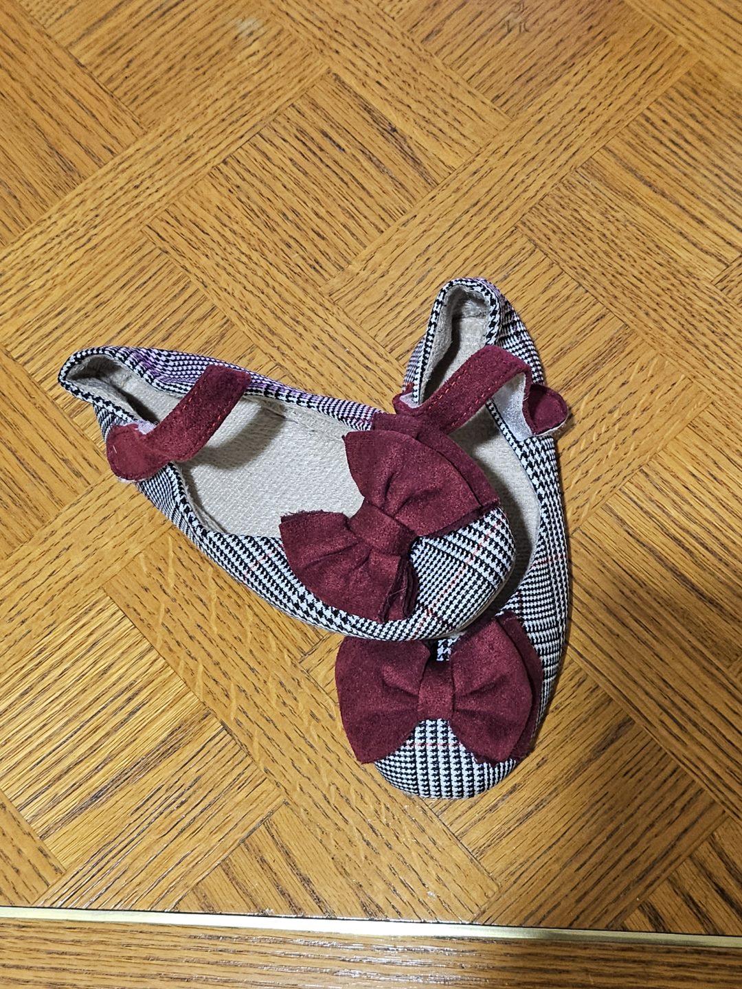 Adorable Baby Girl Shoes Size 6