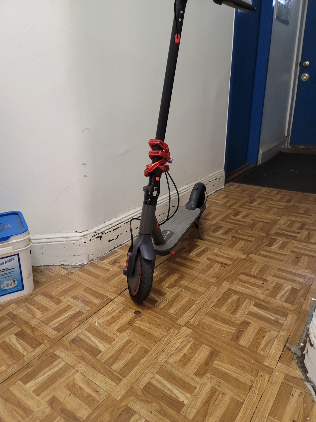 Electric Scooter - photo 3