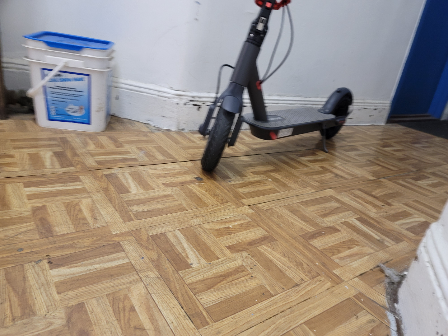 Electric Scooter - photo 4