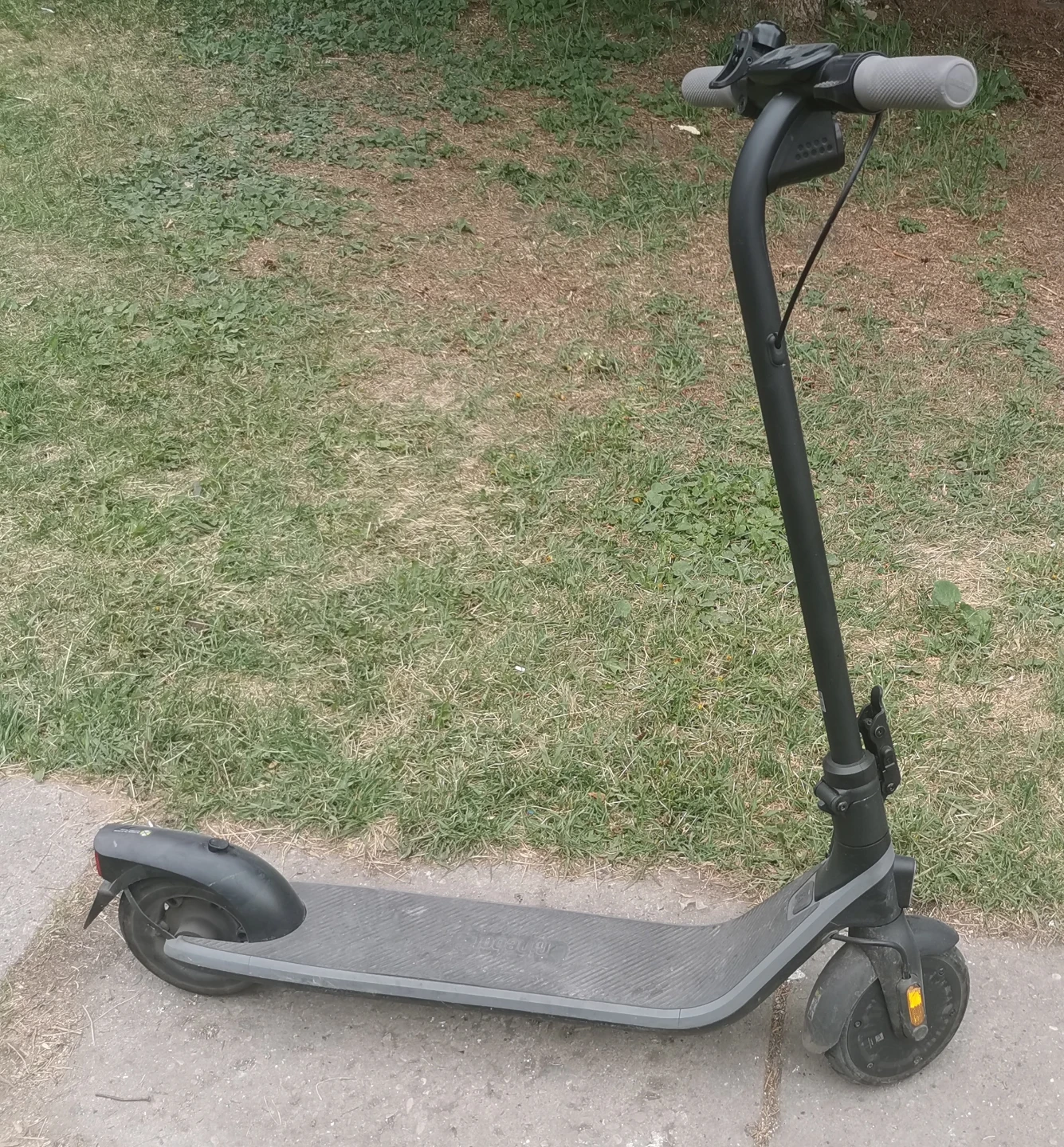 Segway Ninebot E2 Electric Scooter - photo 2