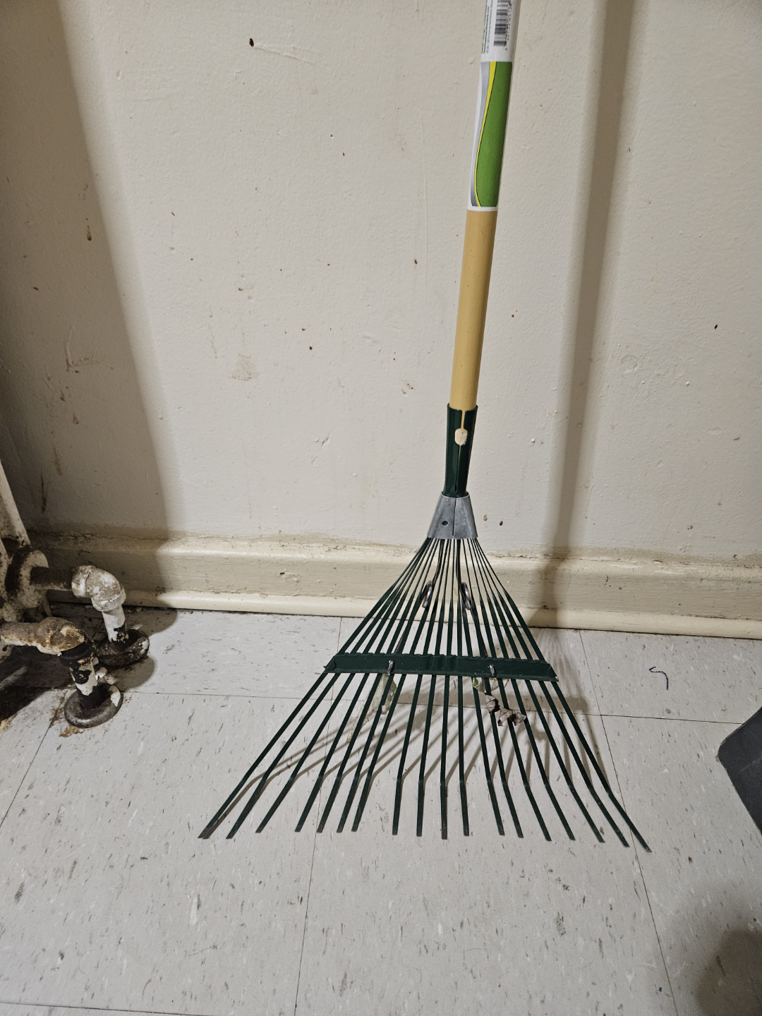 Yard Rake with Wooden Handle