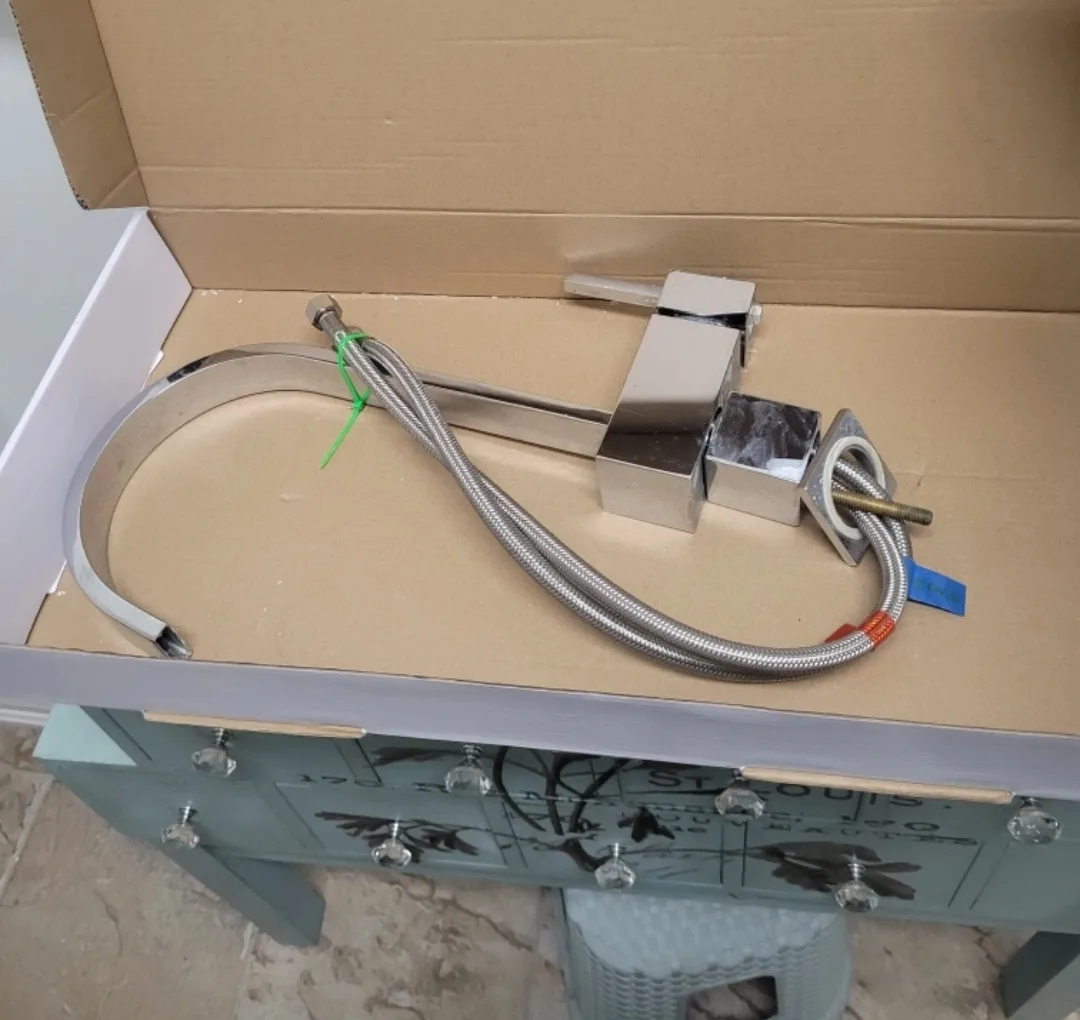 New Chrome Single Handle Kitchen Faucet image indicator(2)