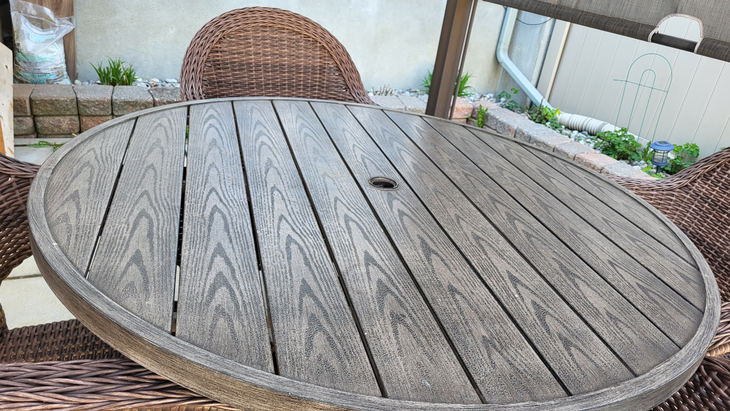 5-Piece Patio Set - Round Table and Four Wicker Chairs - photo 3