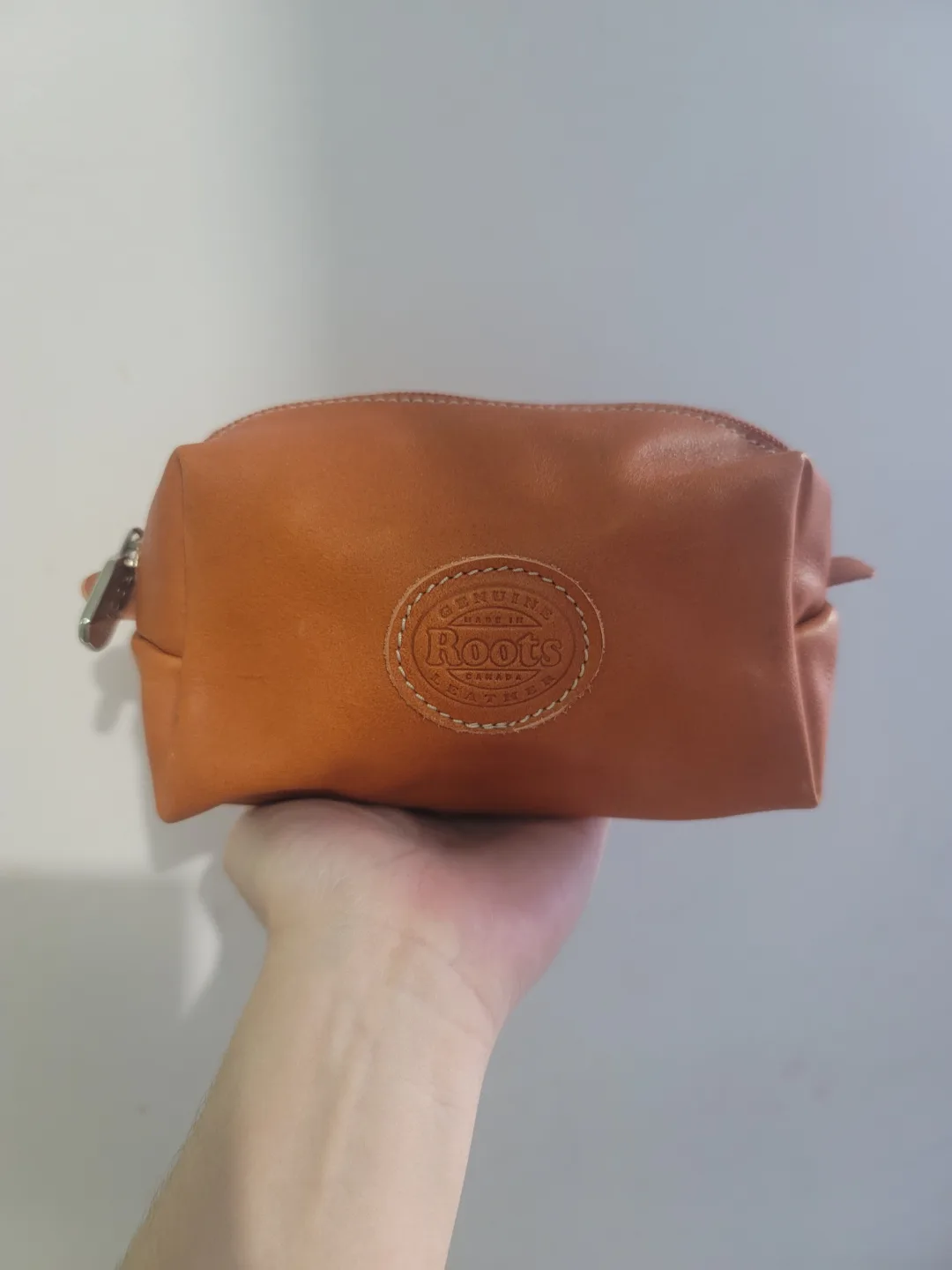 Roots Leather Travel Case thumbnail
