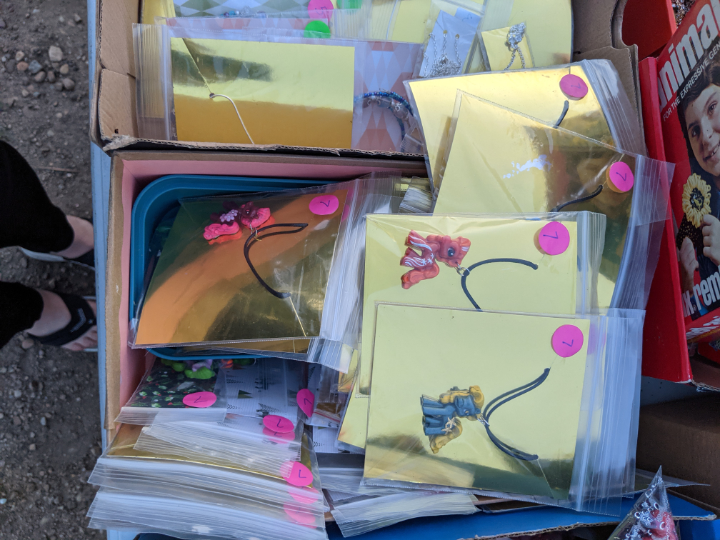 Craft Supplies Lot: Jewellery, inks and More! - photo 5