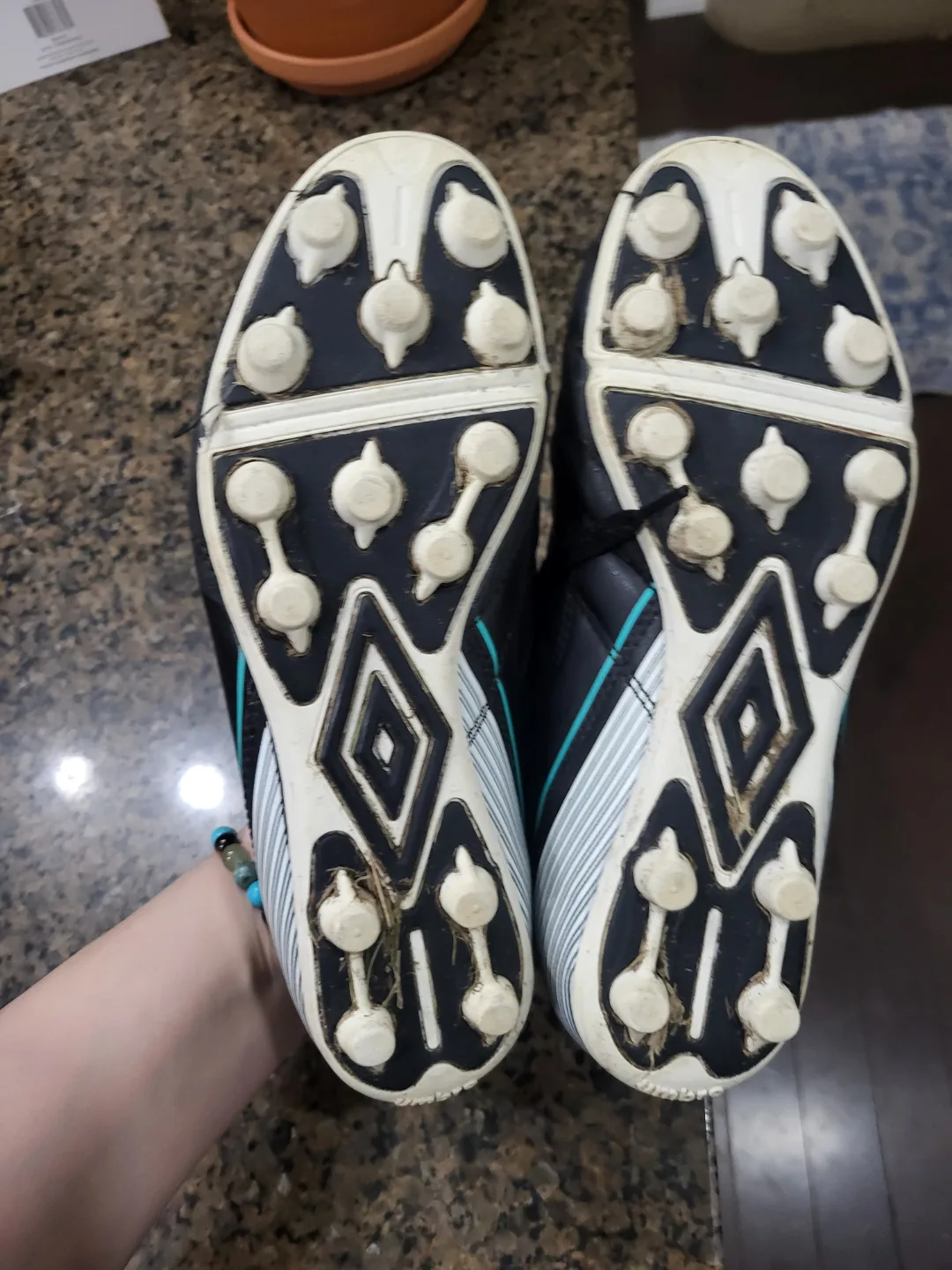 Umbro Kids' Soccer Cleats - Size 12 image indicator(3)