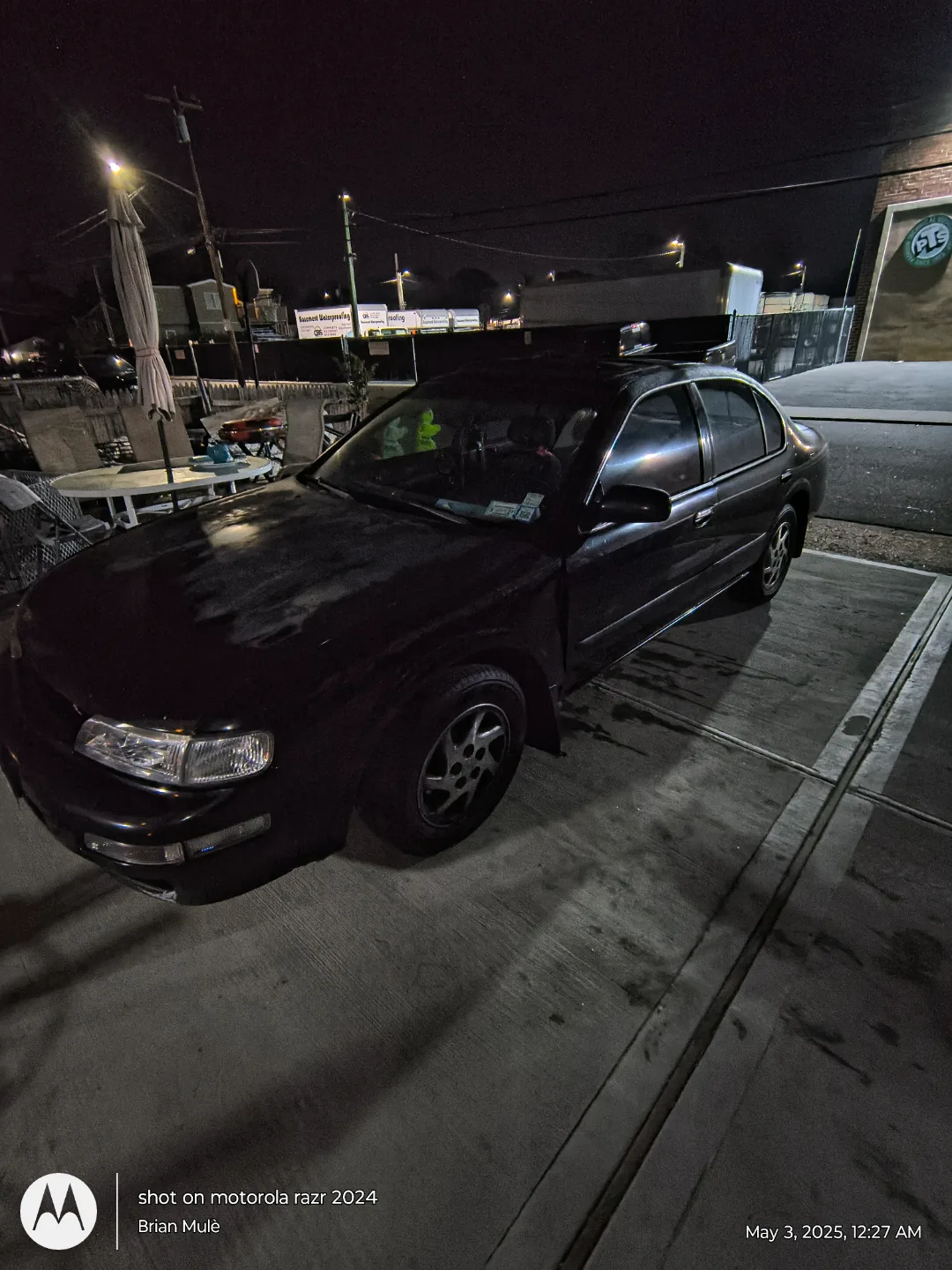 1999 Nissan Maxima GLE Sedan thumbnail