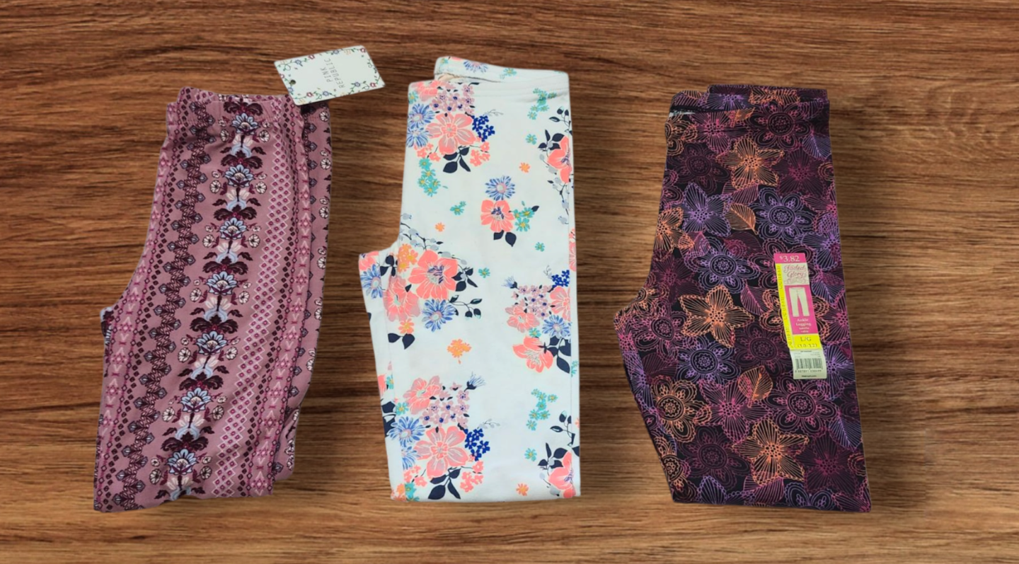 Girls' summer and spring bottom bundle - photo 5